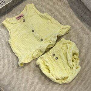 Juicy CoutureYellow Ruffled Baby Set